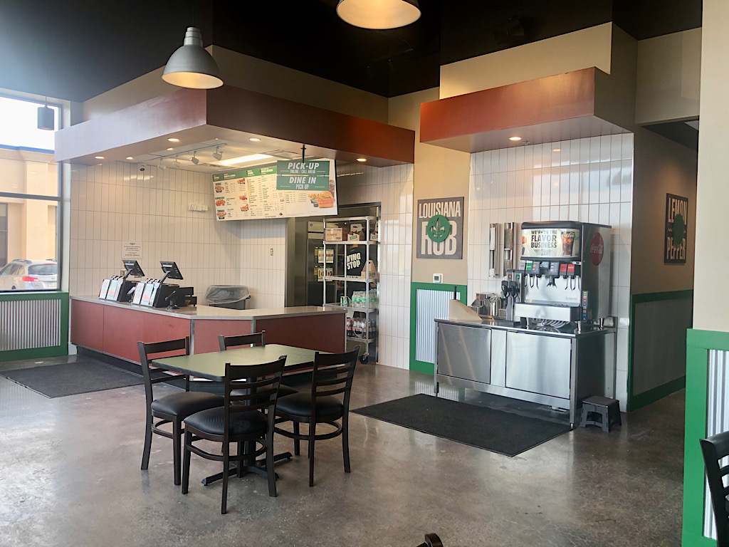 Wingstop design & decor