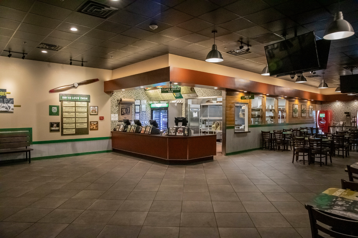 Wingstop design & decor