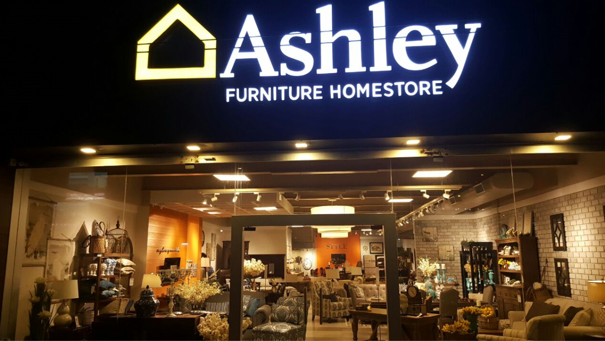 Ashley Furniture (Dash Square) design & decor