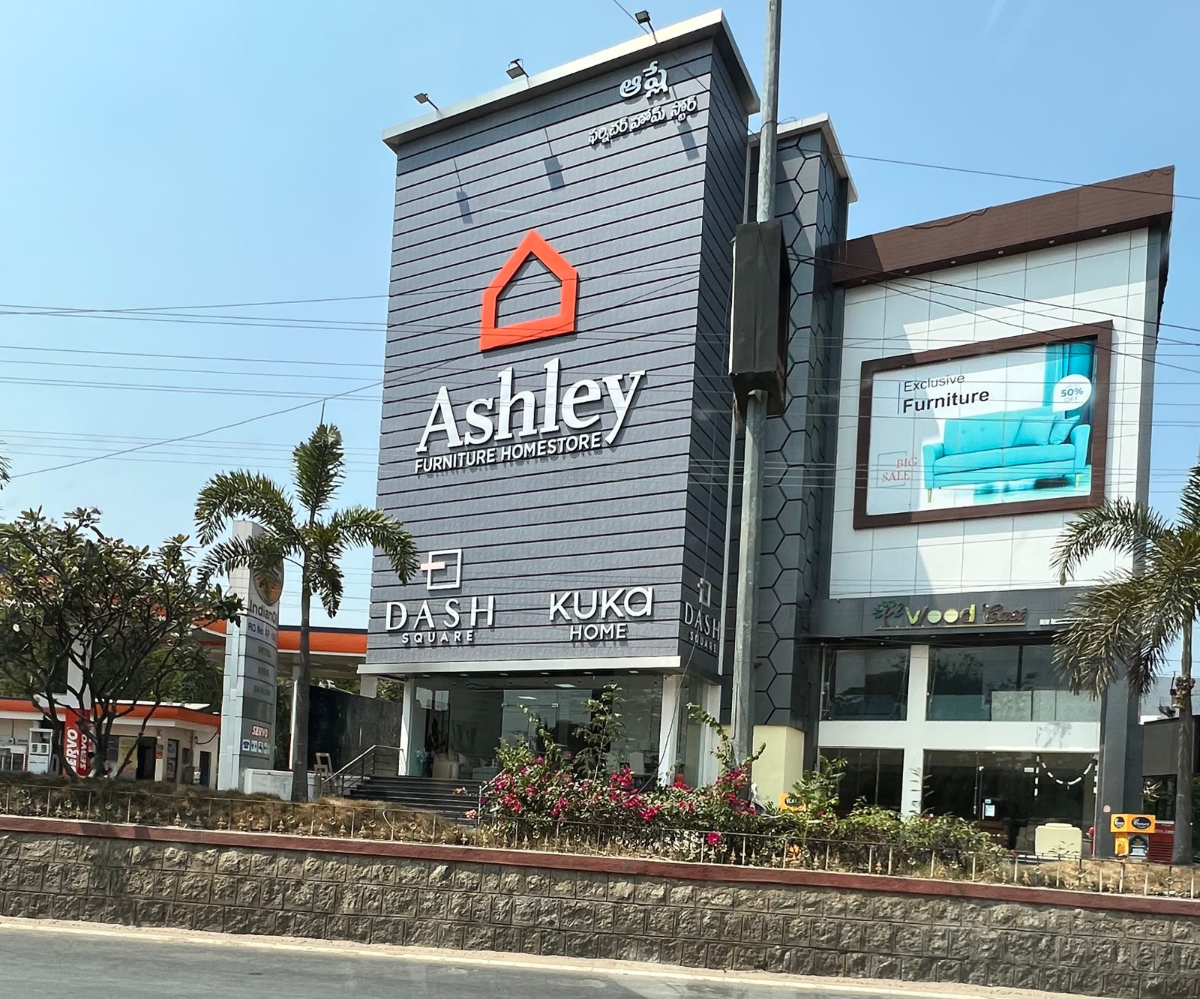 Ashley Furniture (Dash Square) new outlets