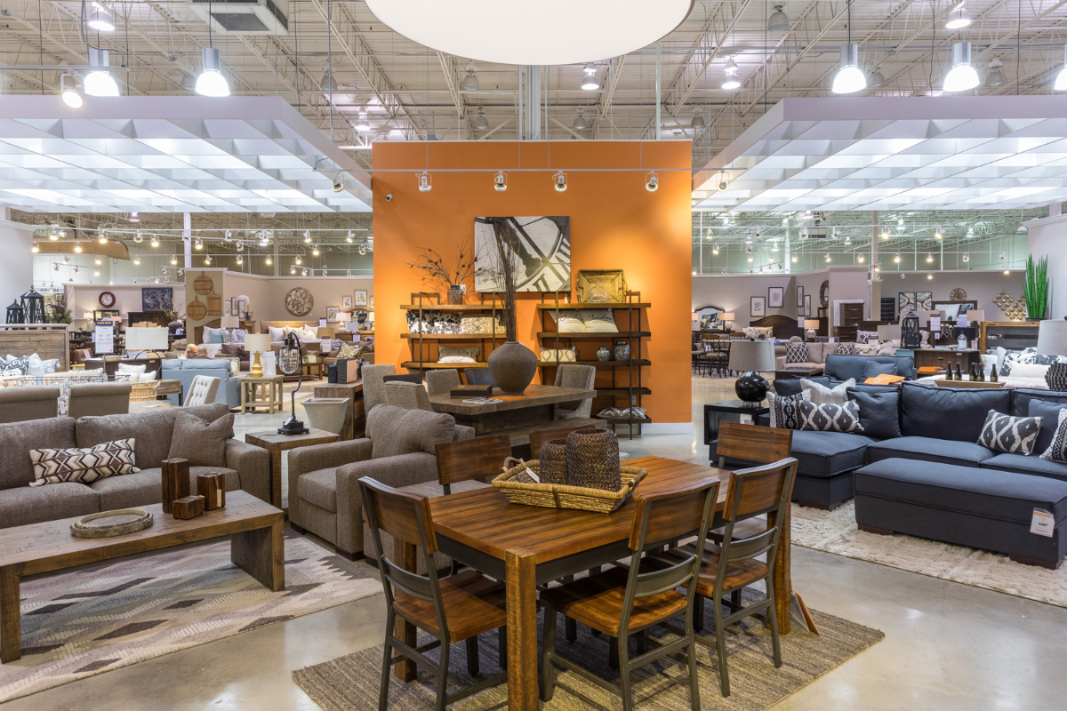 Ashley Furniture (Dash Square) design & decor