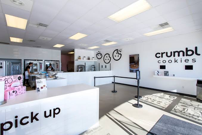 Crumbl design & decor