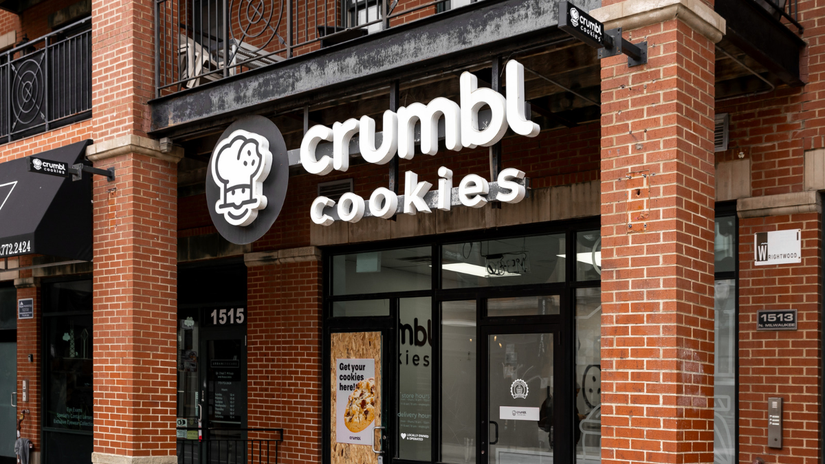Crumbl new outlets