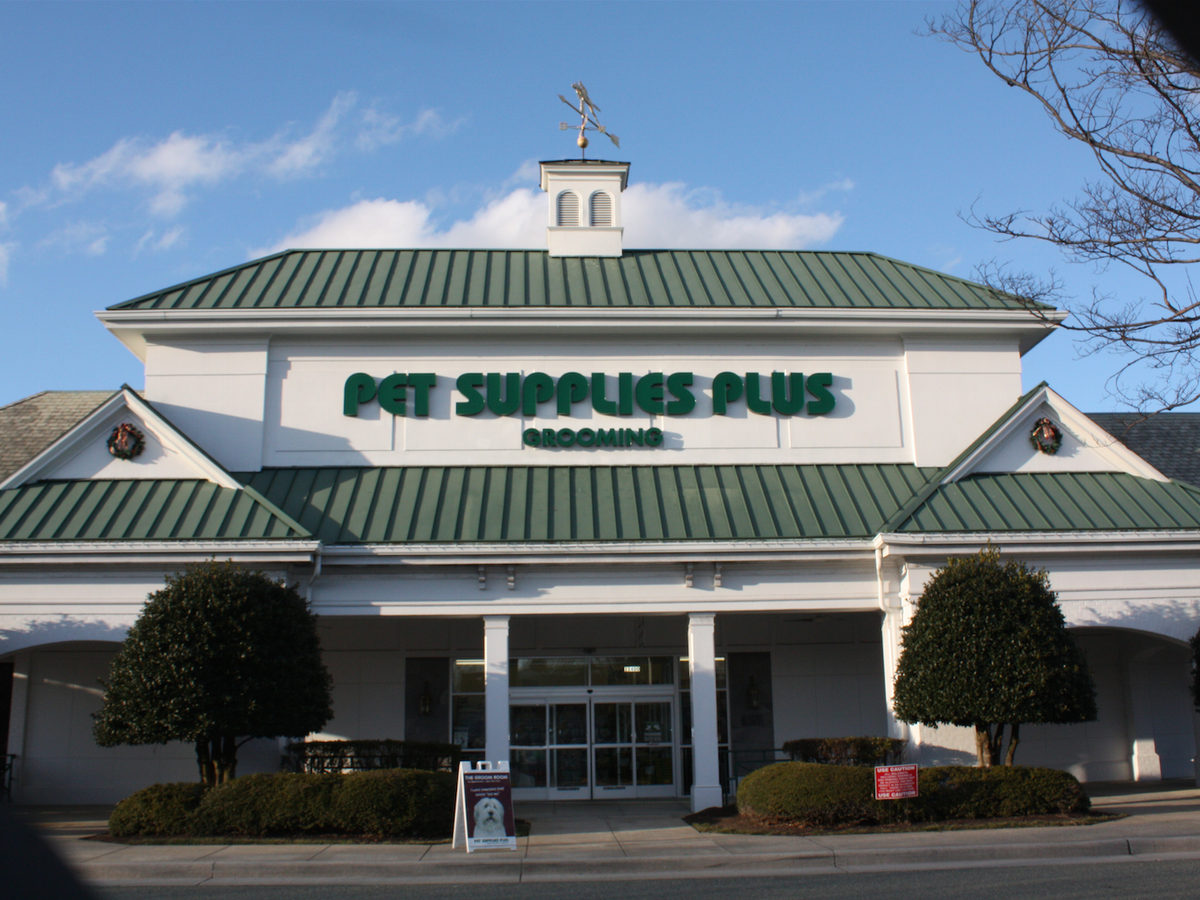 Pet Supplies Plus new outlets
