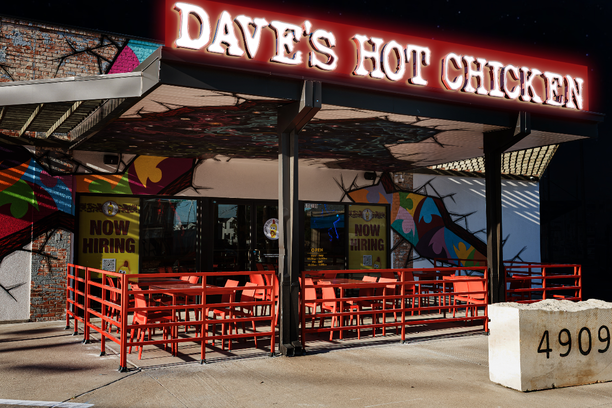 Dave's Hot Chicken new outlets