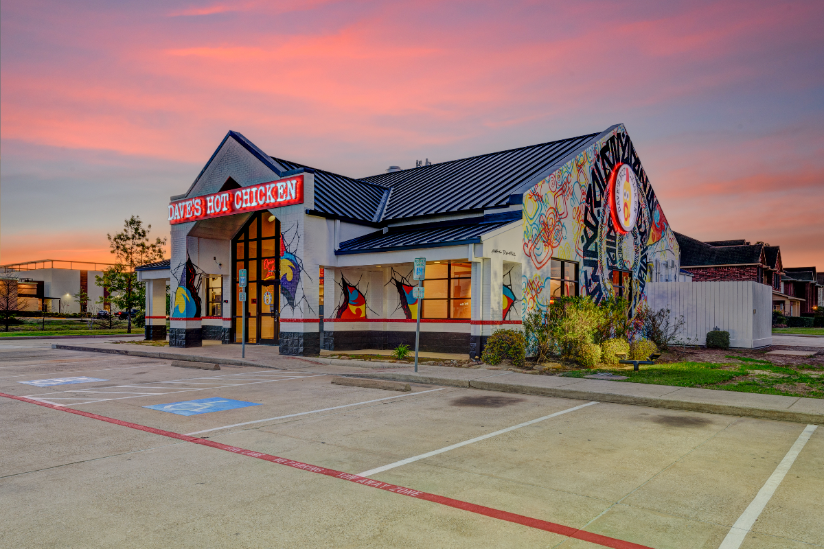 Dave's Hot Chicken new outlets