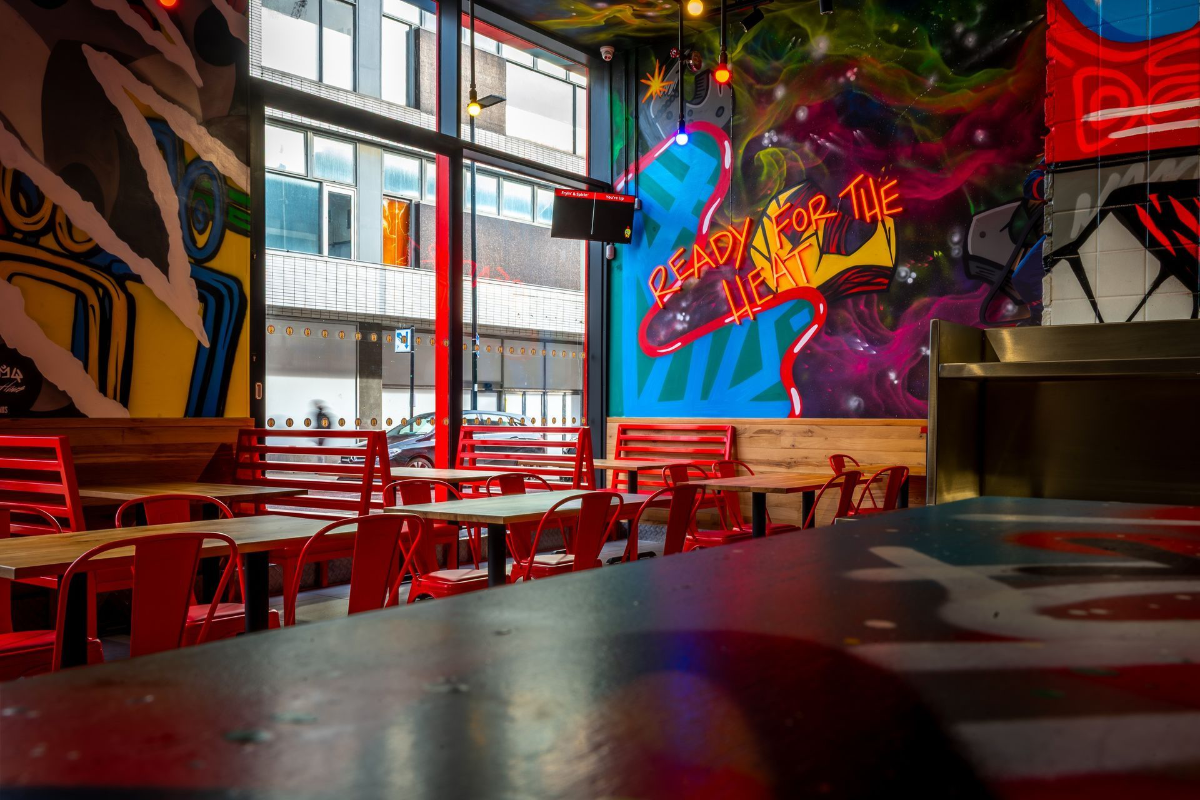 Dave's Hot Chicken design & decor