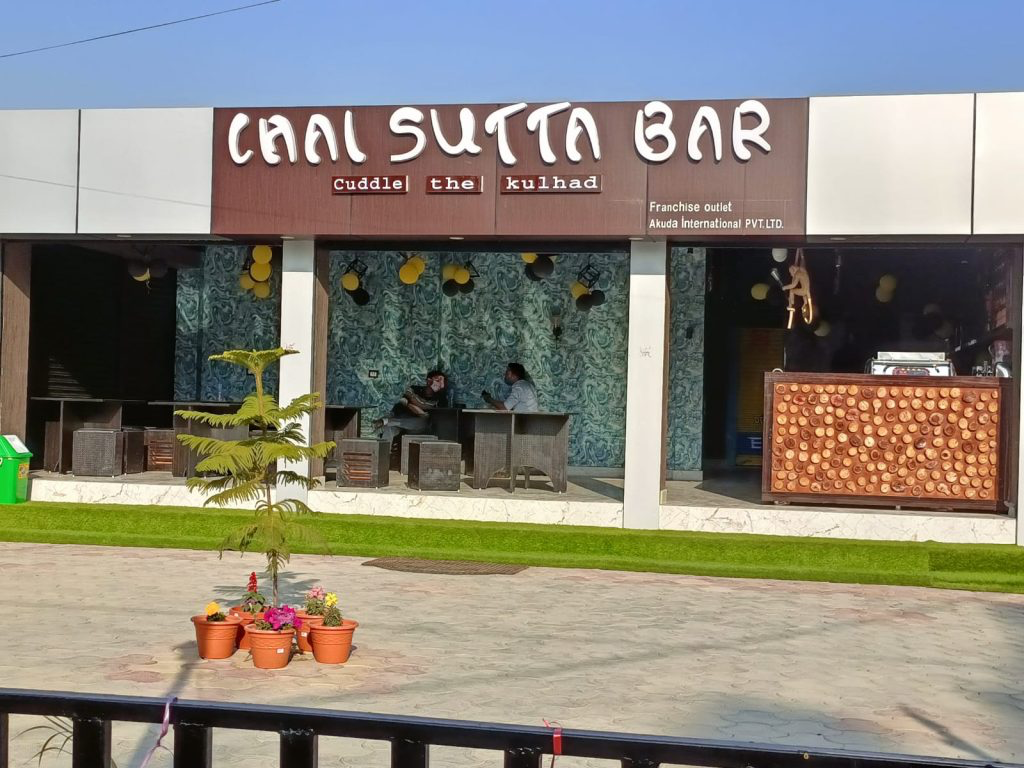 Chai Sutta Bar design & decor