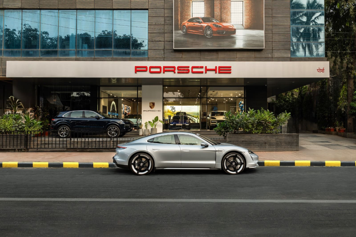 Porsche (VW Group) new outlets