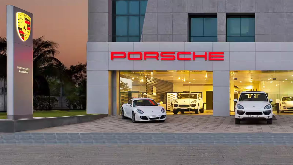 Porsche (VW Group) new outlets