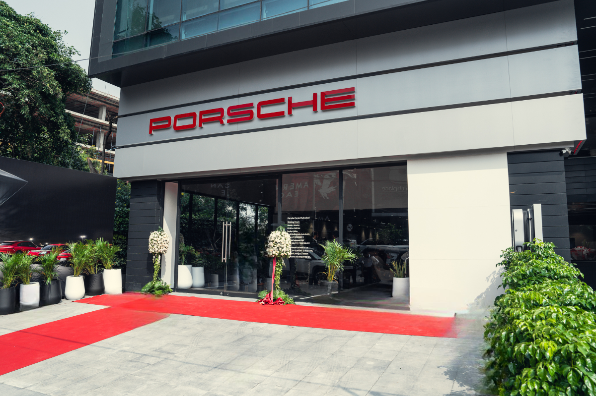 Porsche (VW Group) new outlets
