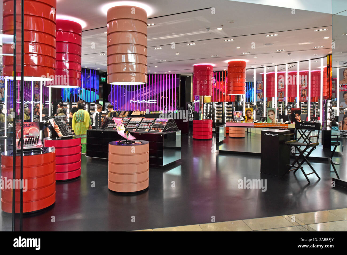 MAC Cosmetics design & decor