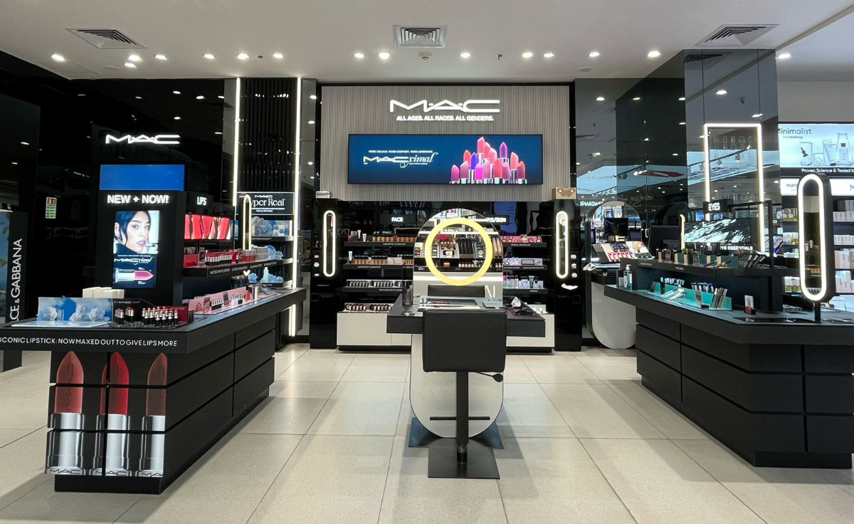 MAC Cosmetics design & decor