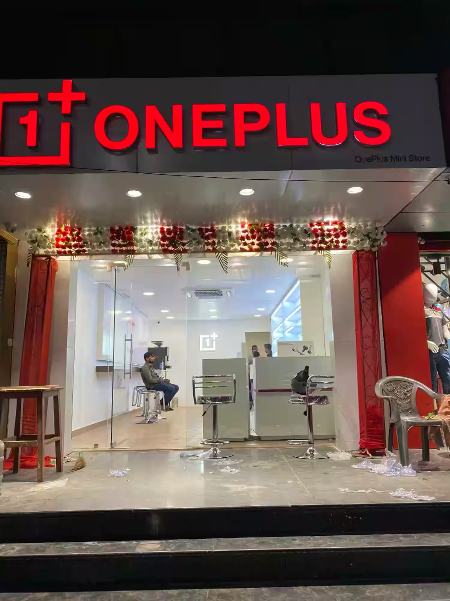 OnePlus new outlets