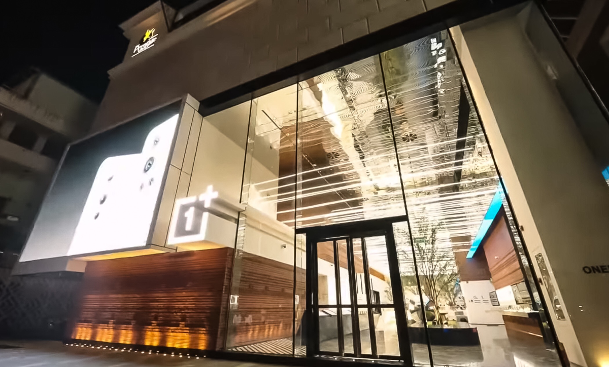 OnePlus new outlets