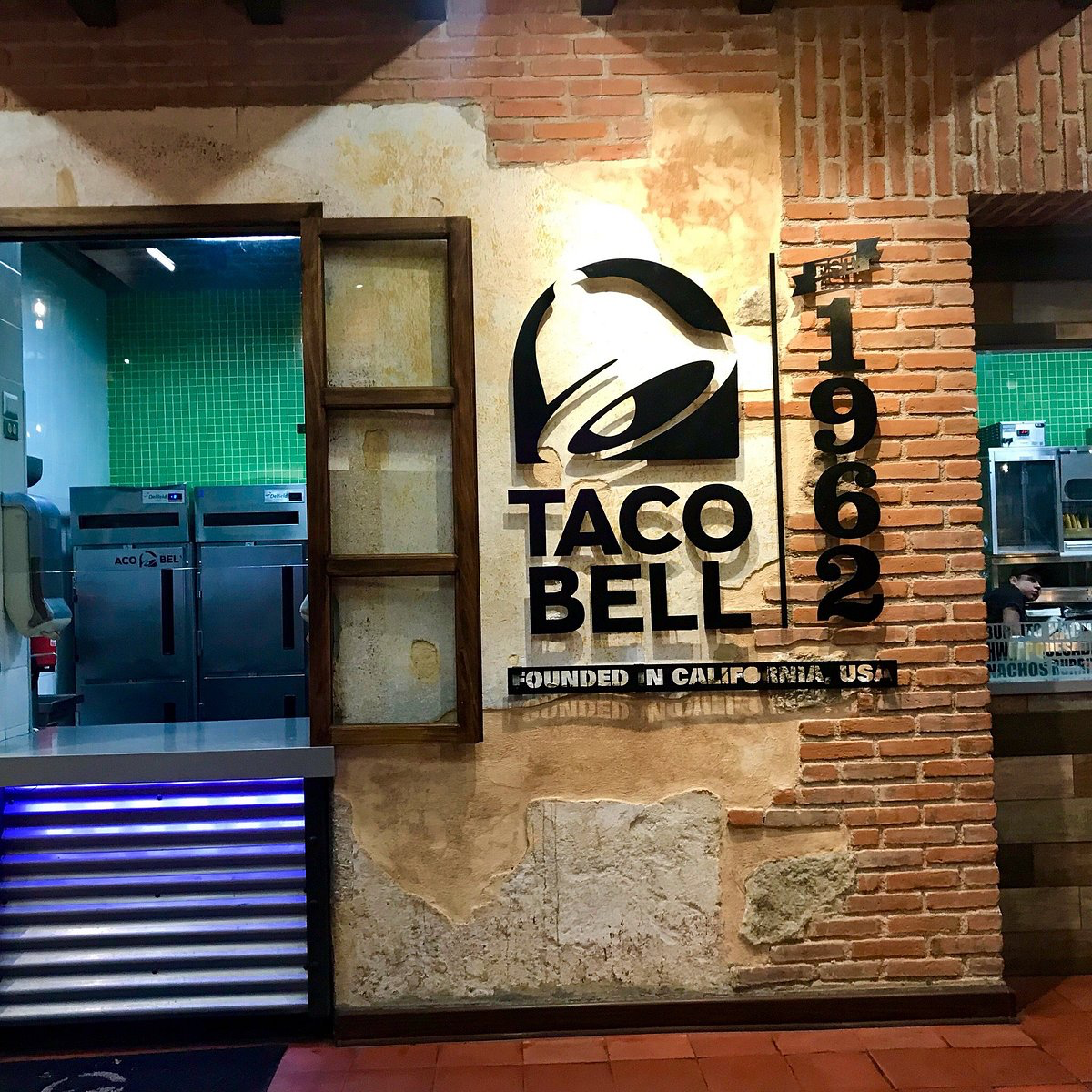Taco Bell design & decor