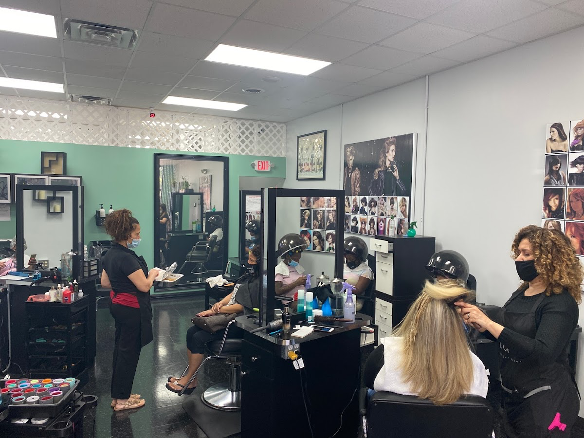 Phenix Salon Suites design & decor