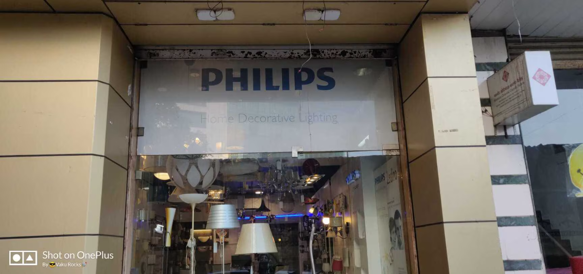 Philips Lighting new outlets