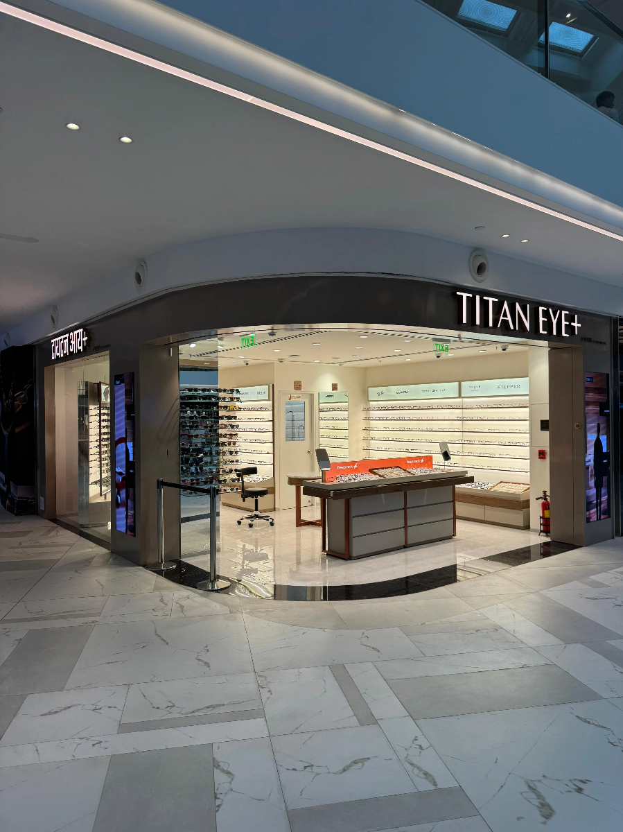 Titan Eye Plus new outlets