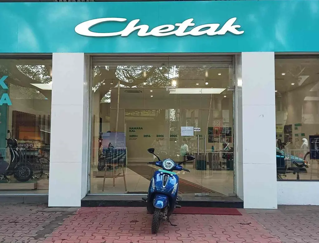 Bajaj Chetak new outlets