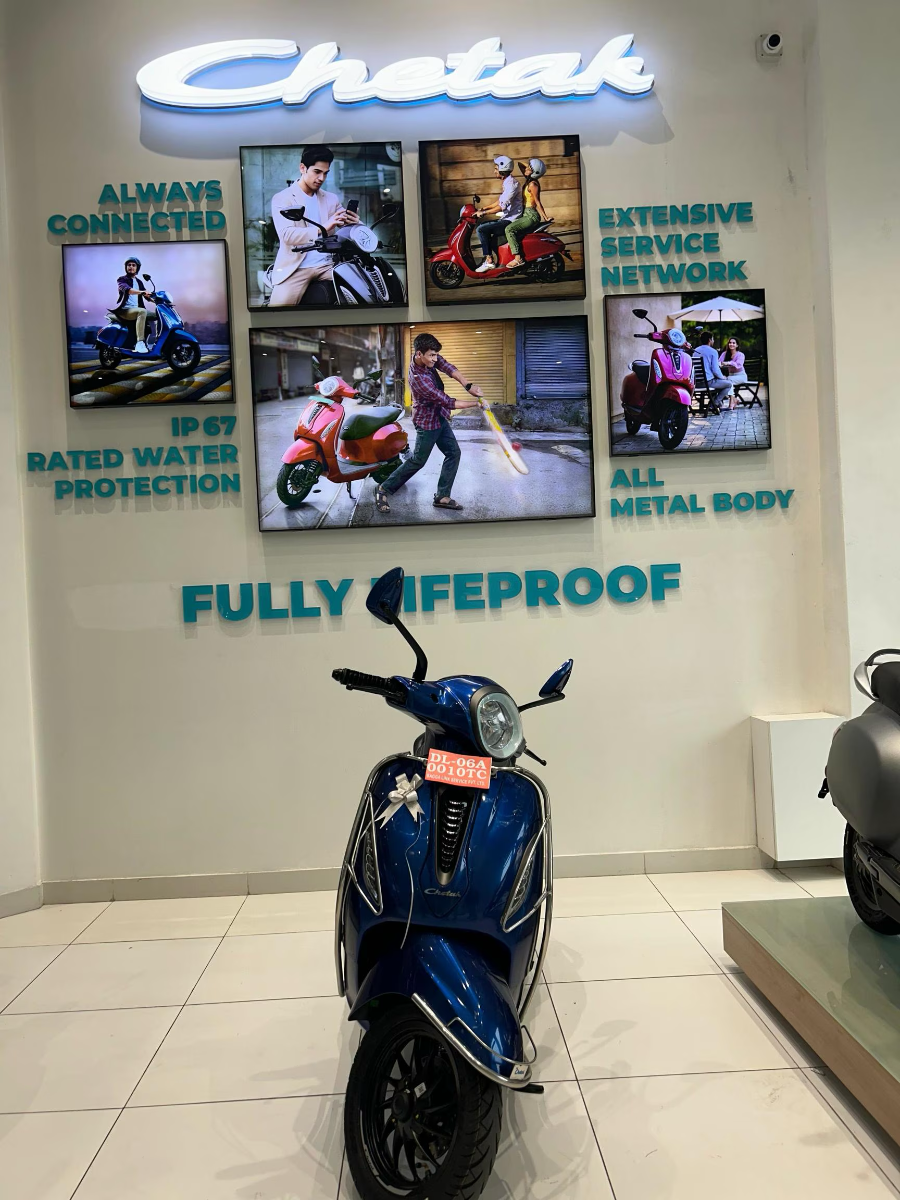 Bajaj Chetak design & decor