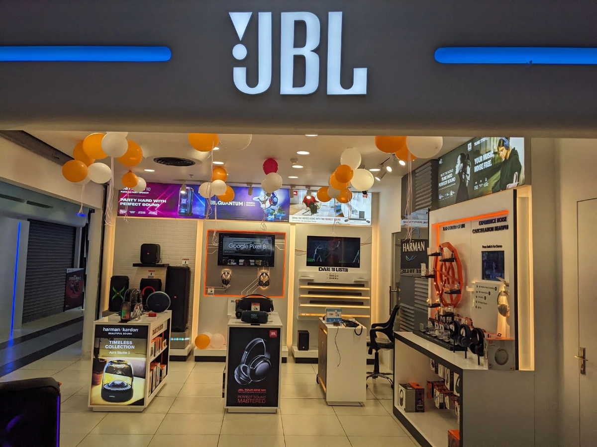JBL new outlets