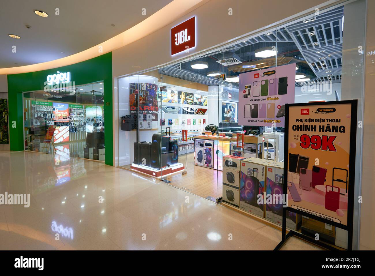JBL new outlets