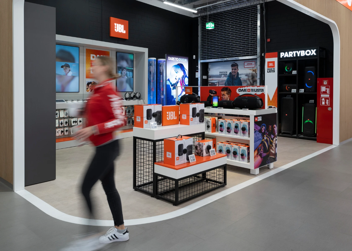 JBL new outlets