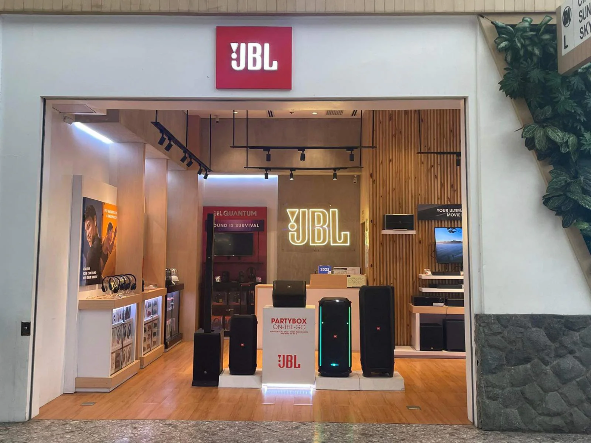 JBL new outlets