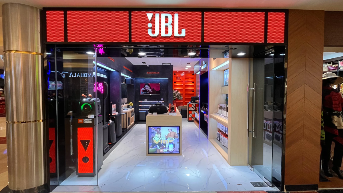 JBL new outlets