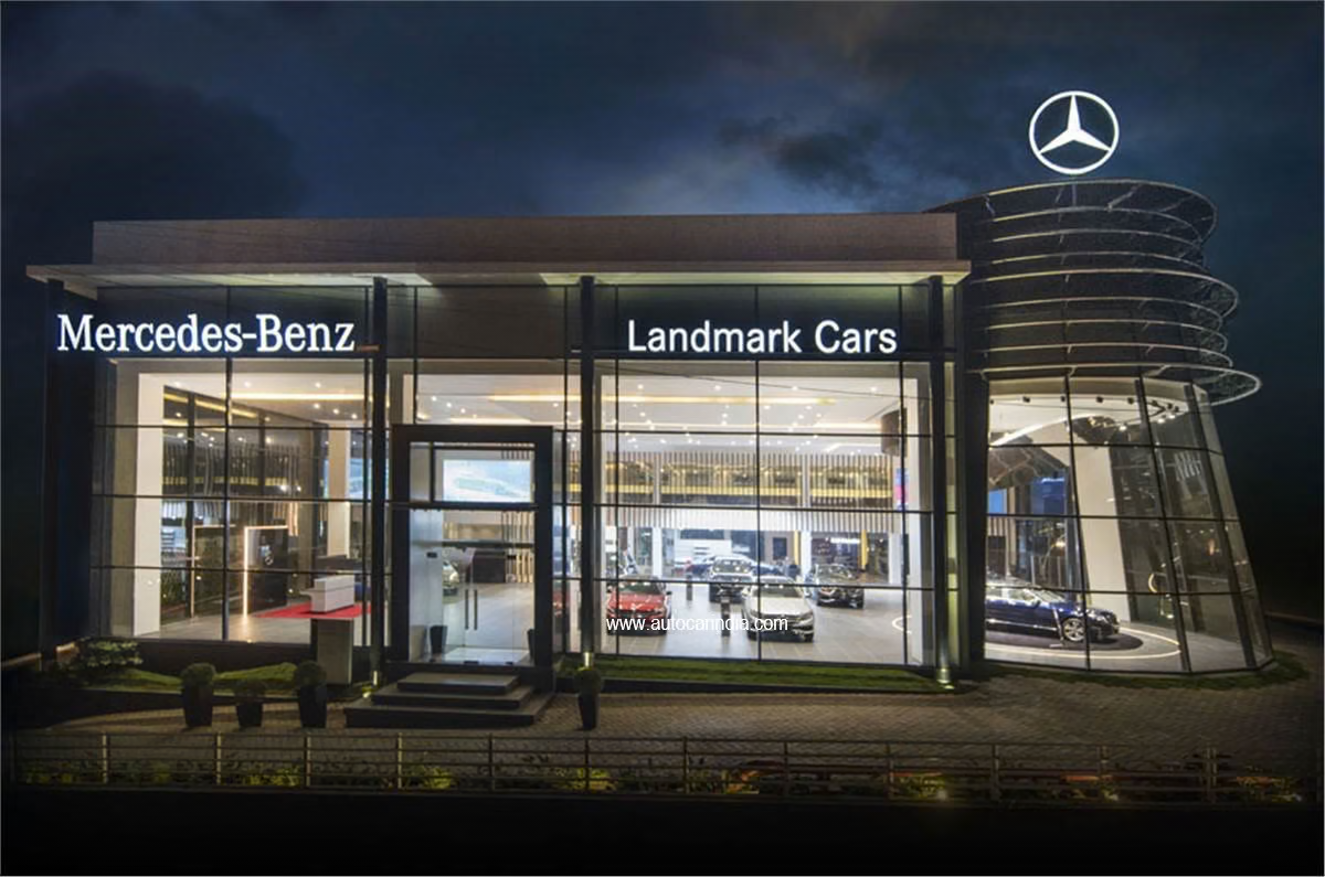 Mercedes-Benz new outlets