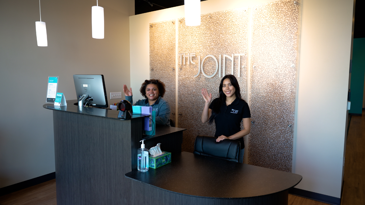 The Joint Chiropractic design & decor