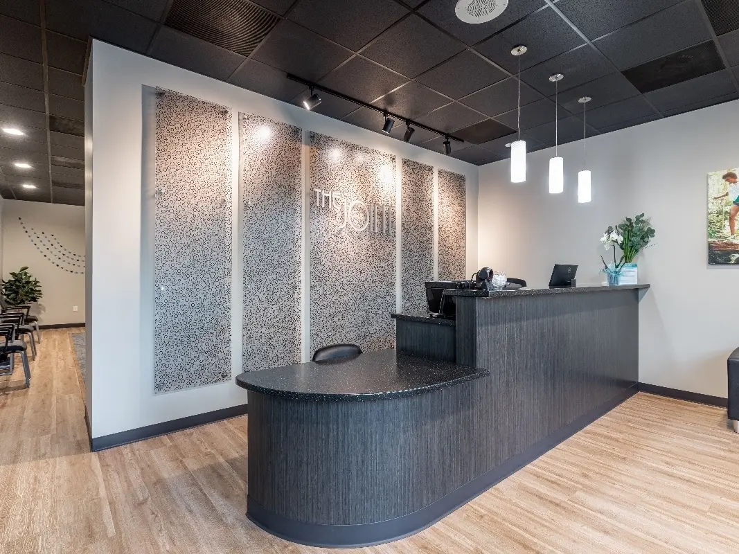 The Joint Chiropractic design & decor