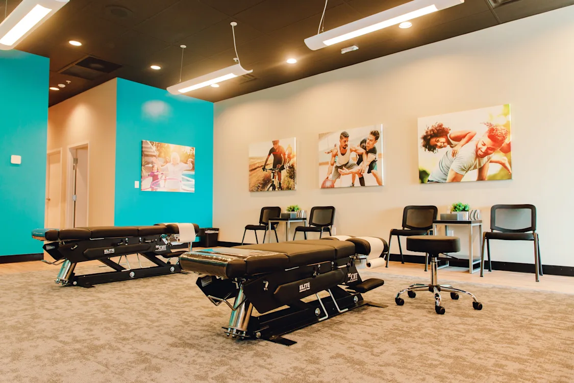 The Joint Chiropractic design & decor
