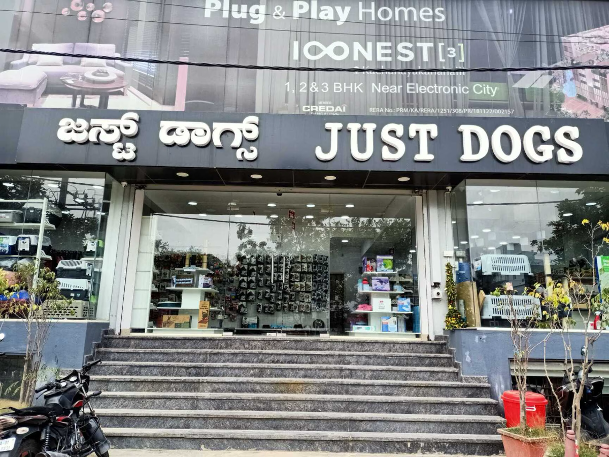 JUSTDOGS new outlets