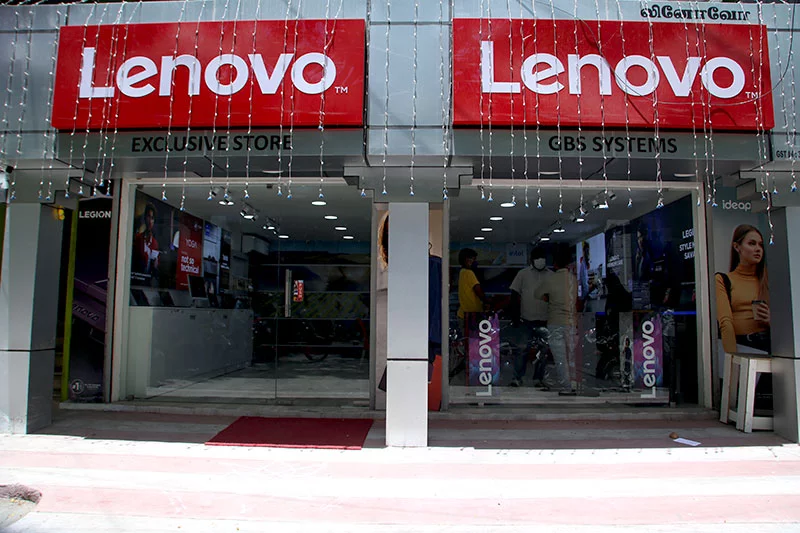 Lenovo new outlets