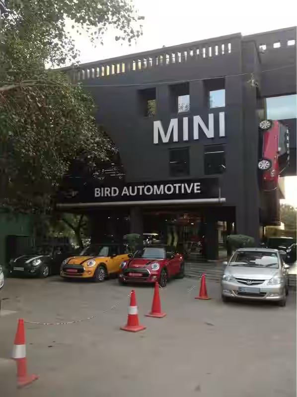 MINI new outlets