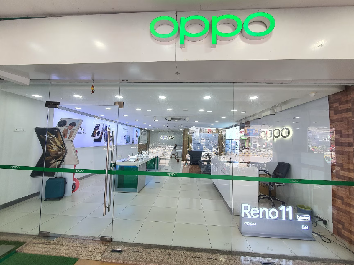 Oppo new outlets