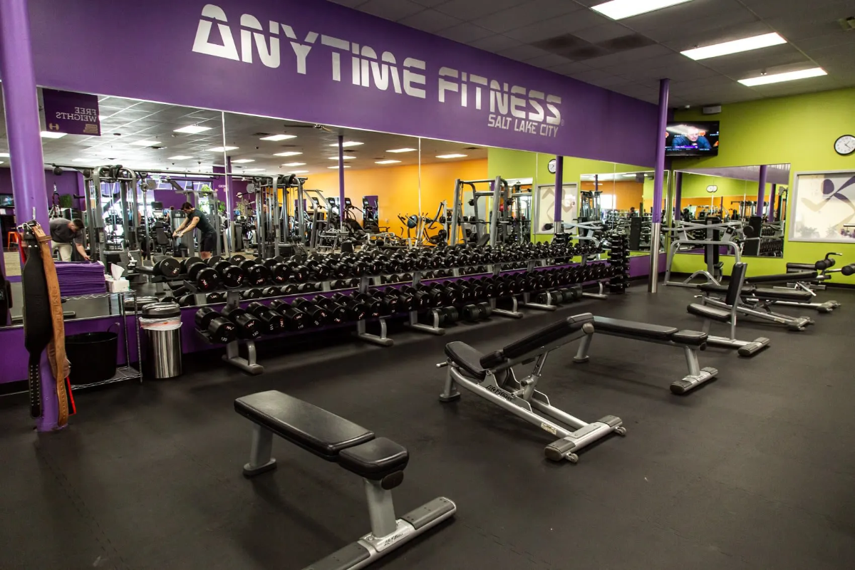 Anytime Fitness design & decor