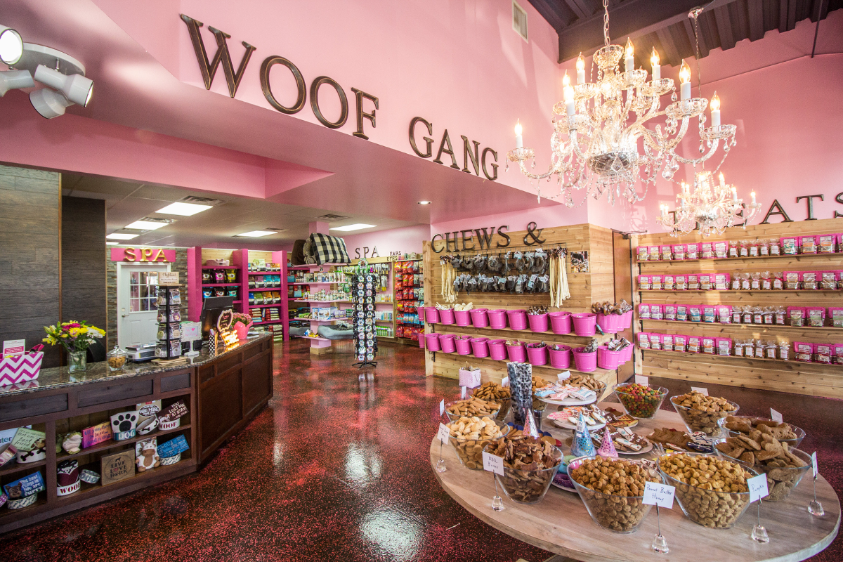 Woof Gang Bakery design & decor