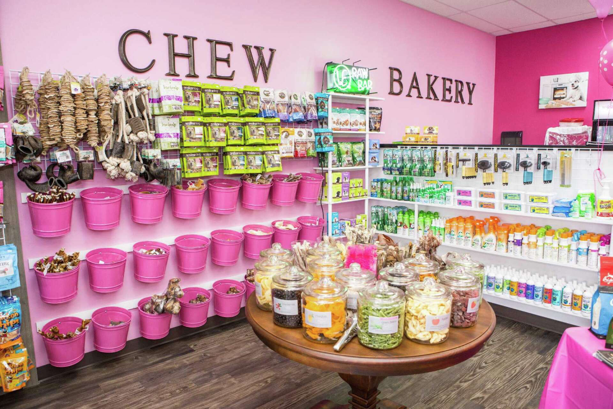 Woof Gang Bakery design & decor
