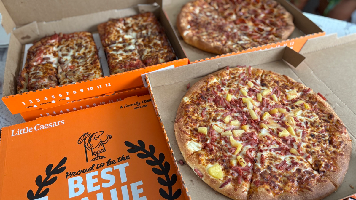 Little Caesars design & decor
