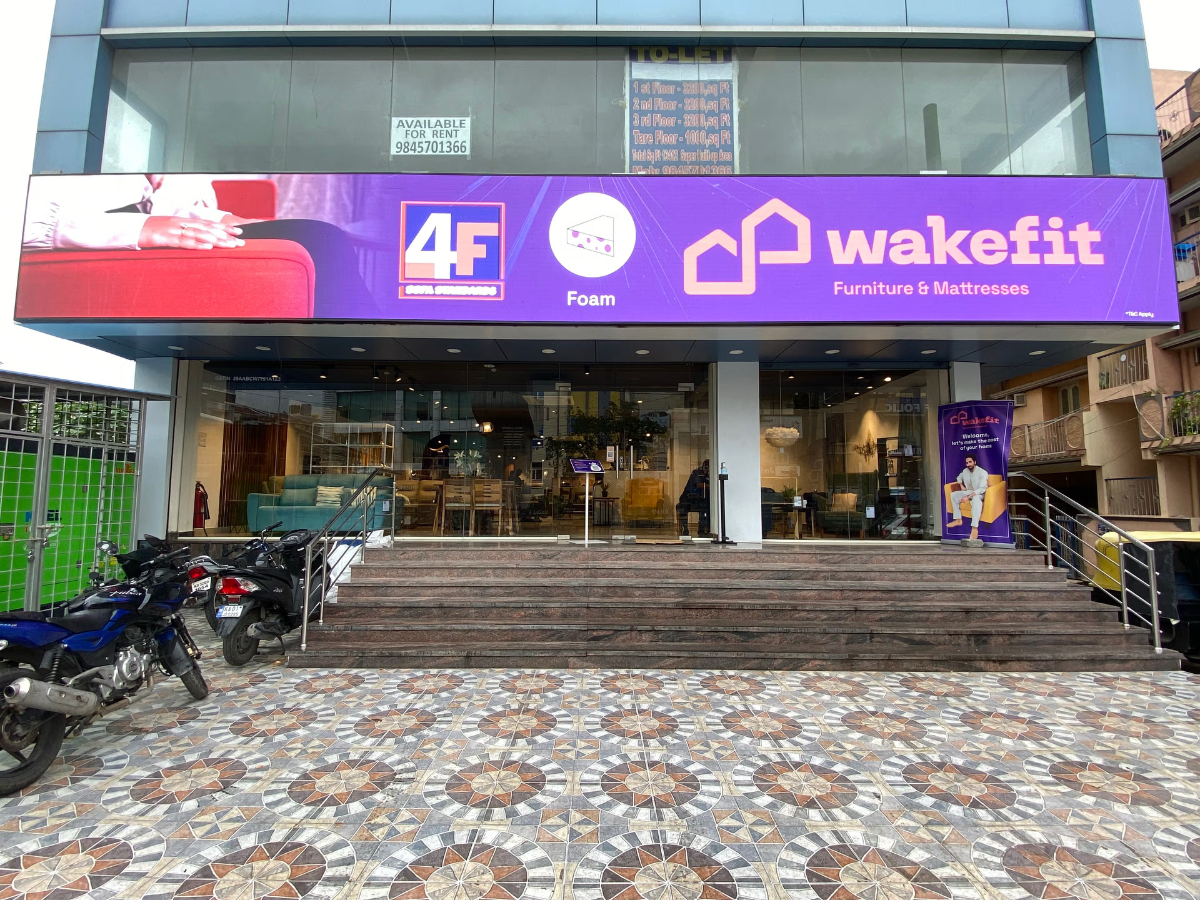 Wakefit new outlets