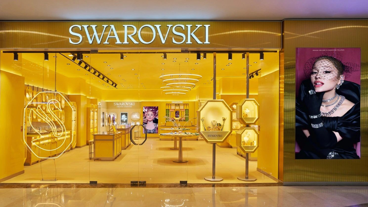 Swarovski new outlets
