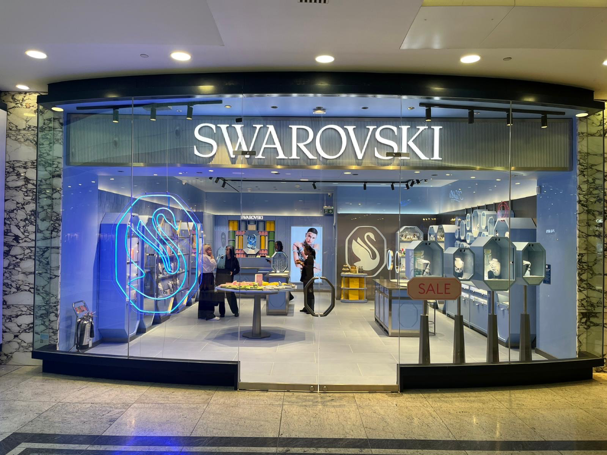 Swarovski new outlets
