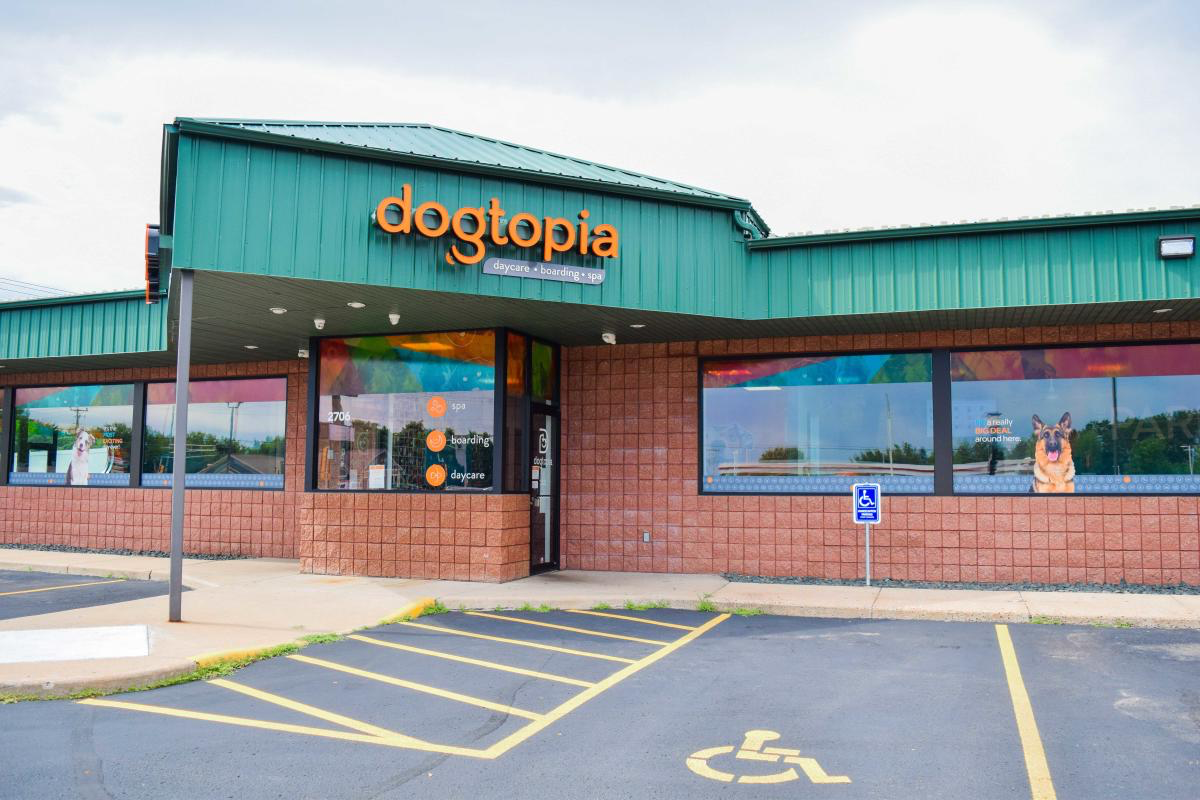 Dogtopia new outlets