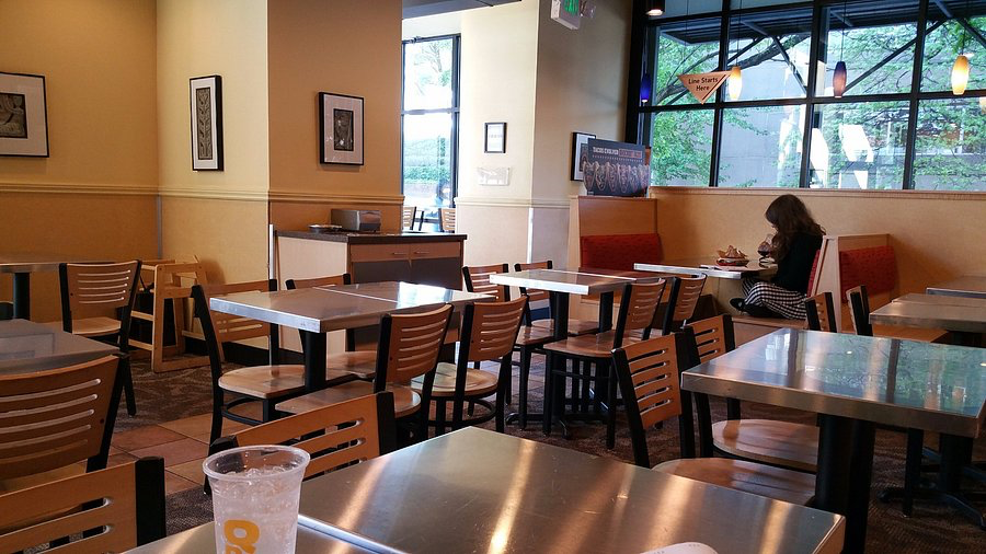 Qdoba design & decor