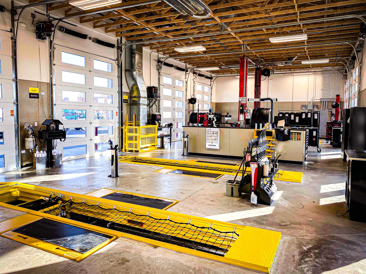 Jiffy Lube design & decor