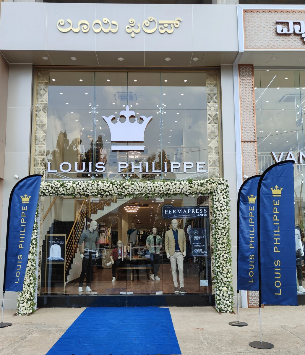 Louis Philippe new outlets