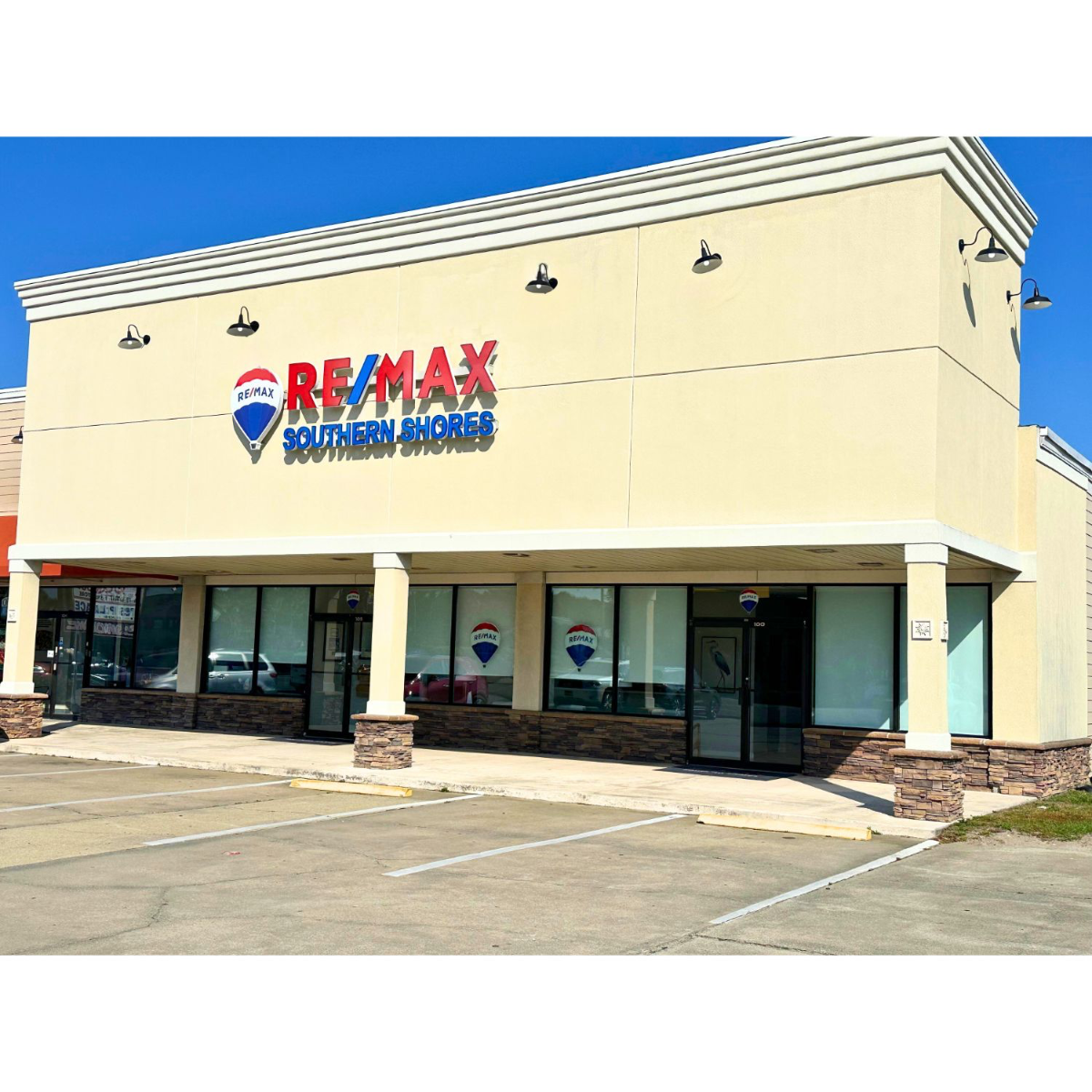 RE/MAX new outlets